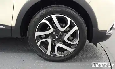 Renault QM3 2015 1.5 Автомат в Москве № 225989, миниатюра 5