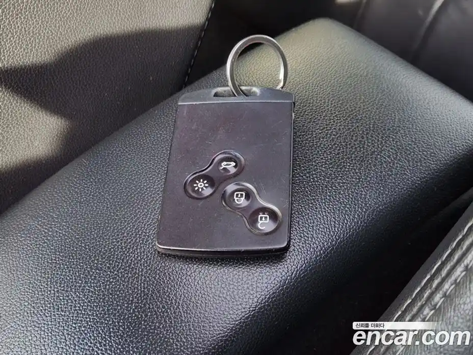 Renault SM3 2014 1.6 Автомат в Москве № 227378, фото 20