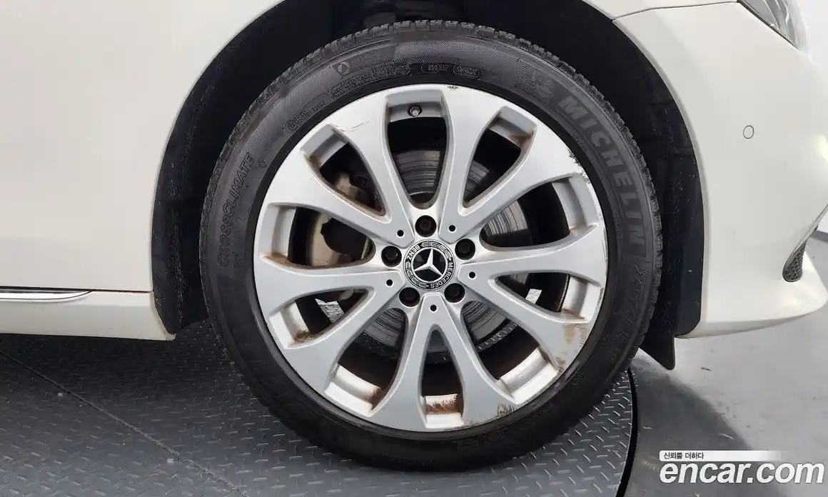 Mercedes-Benz E-Class 2017 1.9 Автомат в Москве № 229540, фото 13