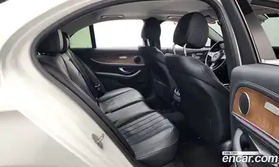Mercedes-Benz E-Class 2017 1.9 Автомат в Москве № 229540, миниатюра 10