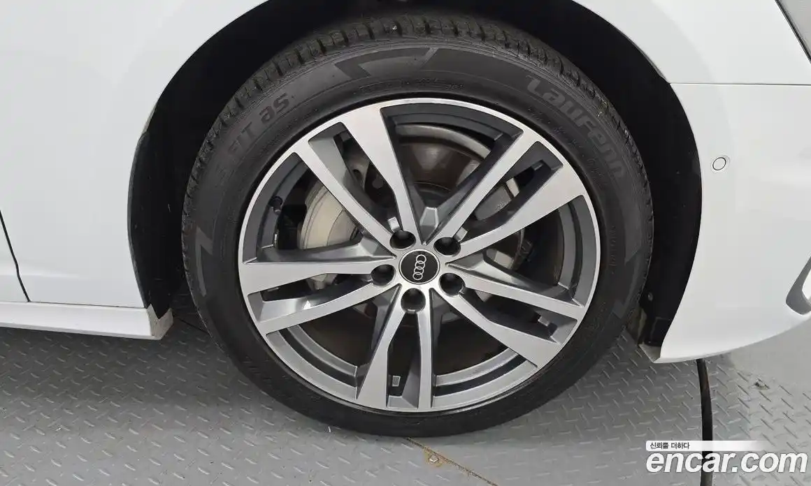 Audi A6 2023 2.0 Автомат в Москве № 229697, фото 20