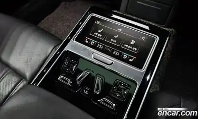 Audi A8 2021 3.0 Автомат в Москве № 230060, миниатюра 3