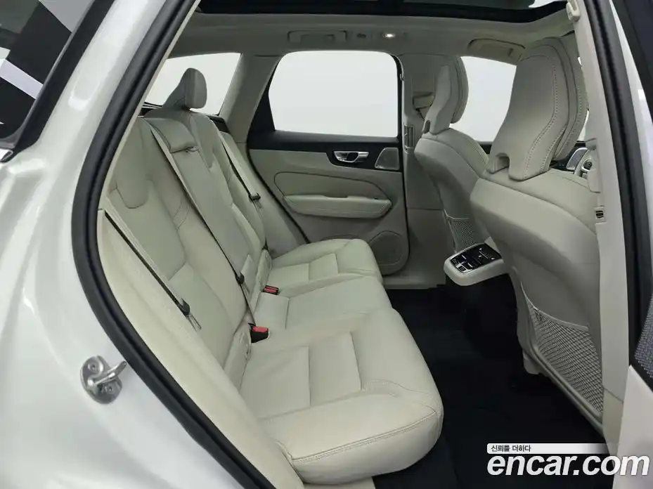 Volvo XC60 2026 2.0 Автомат в Москве № 230759, фото 11