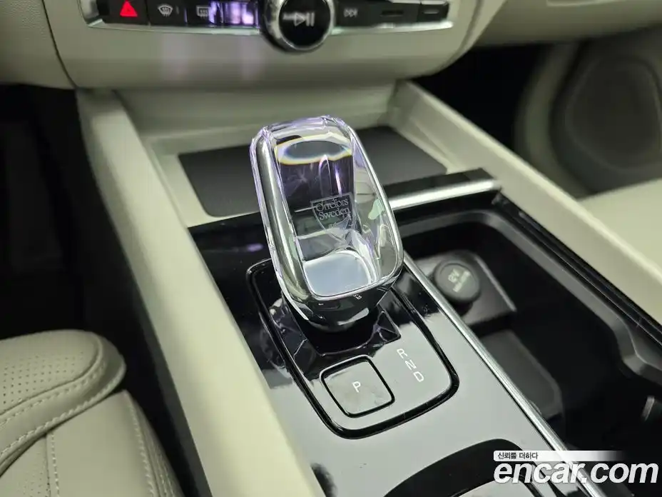 Volvo XC60 2026 2.0 Автомат в Москве № 230759, фото 9