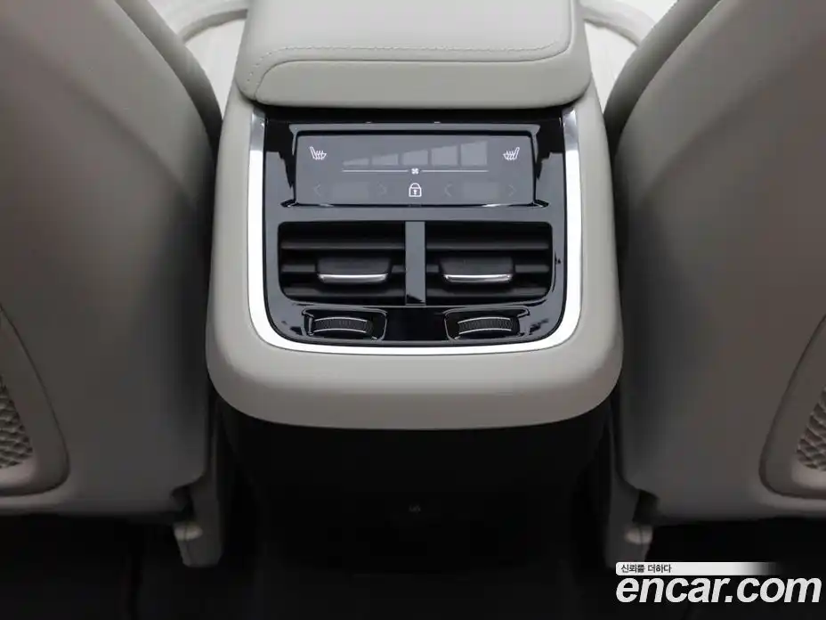 Volvo XC60 2026 2.0 Автомат в Москве № 230765, фото 16