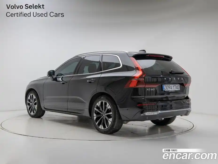Volvo XC60 2026 2.0 Автомат в Москве № 230765, фото 4