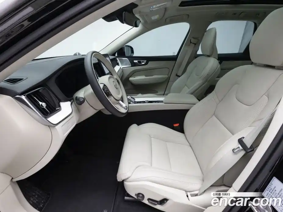 Volvo XC60 2026 2.0 Автомат в Москве № 230765, фото 9