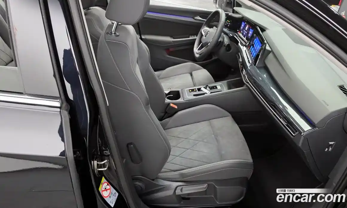 Volkswagen Golf 2022 2.0 Автомат в Москве № 232156, фото 12