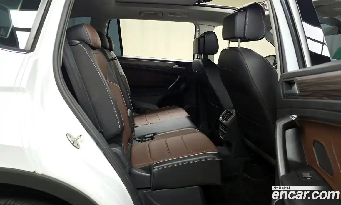 Volkswagen Tiguan 2022 2.0 Автомат в Москве № 232189, фото 13