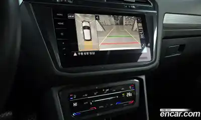 Volkswagen Tiguan 2022 2.0 Автомат в Москве № 232189, миниатюра 3