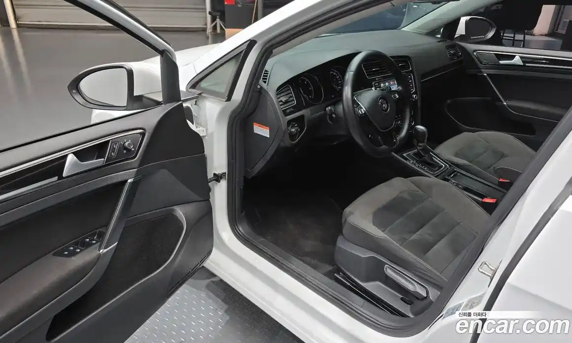 Volkswagen Golf 2015 2.0 Автомат в Москве № 232241, фото 10