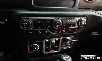 Jeep Wrangler 2018 2.0 Автомат в Москве № 232640, миниатюра 10