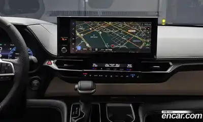 Toyota Sienna 2025 2.5 Автомат в Москве № 232836, миниатюра 2