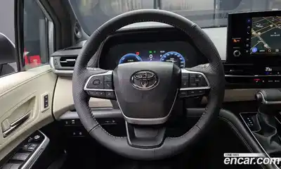 Toyota Sienna 2025 2.5 Автомат в Москве № 232836, миниатюра 4