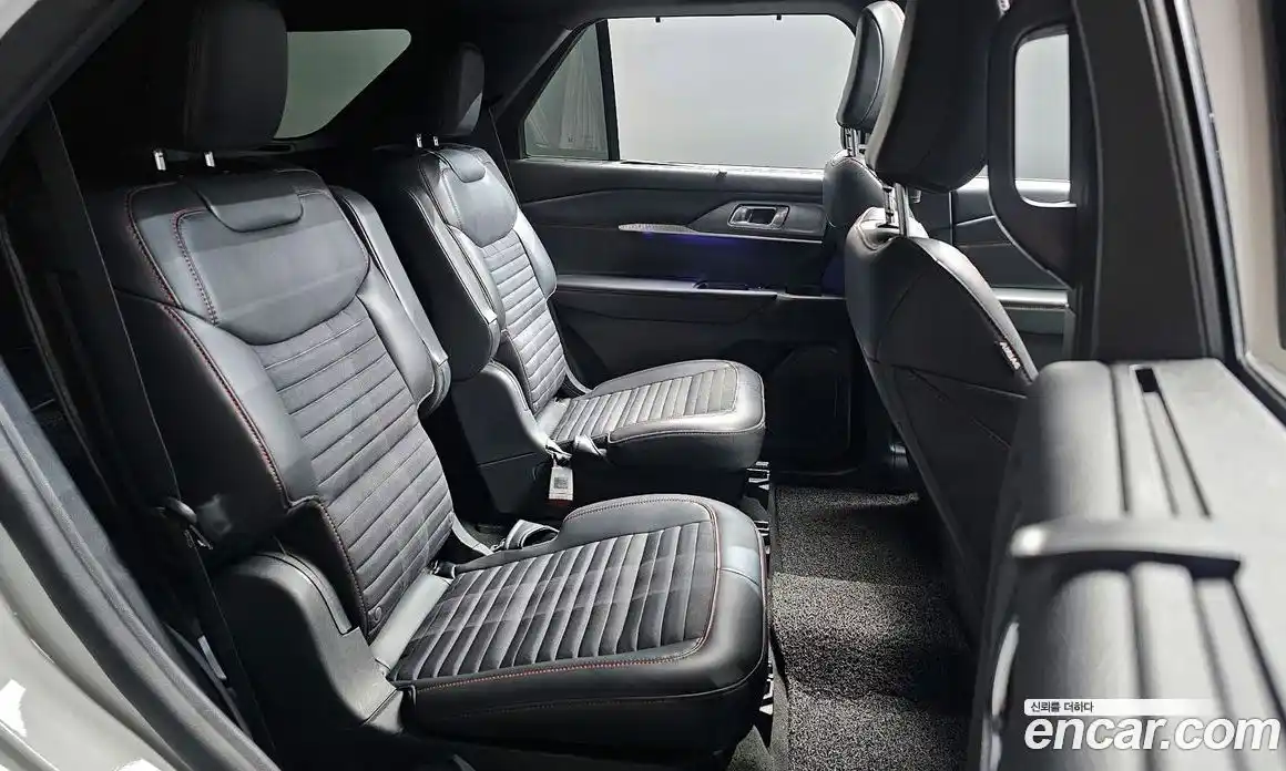 Ford Explorer 2025 2.3 Автомат в Москве № 233020, фото 11