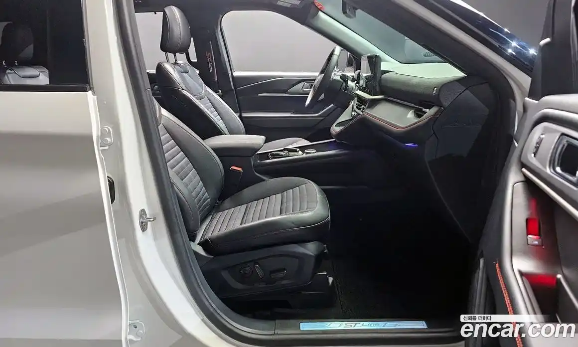 Ford Explorer 2025 2.3 Автомат в Москве № 233020, фото 12