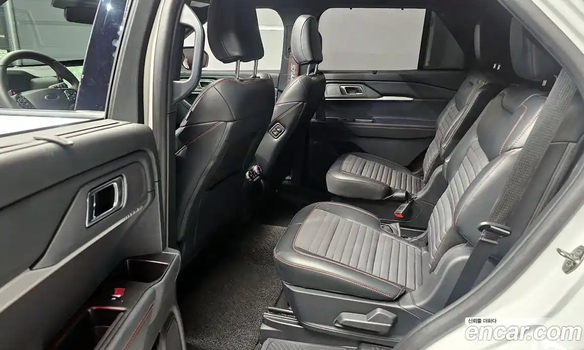 Ford Explorer 2025 2.3 Автомат в Москве № 233020, фото 6