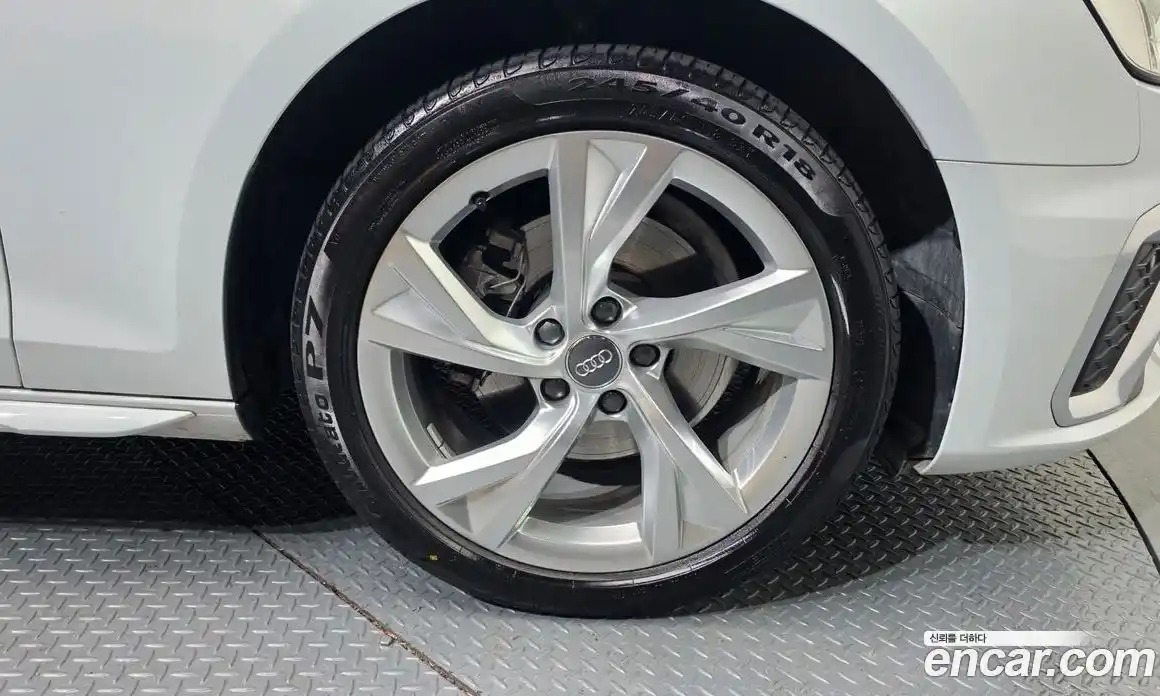 Audi A4 2021 2.0 Автомат в Москве № 245630, фото 13