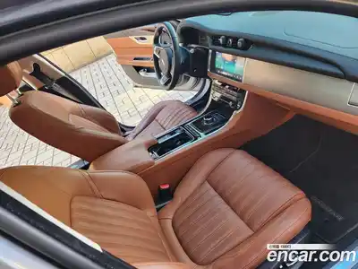 Jaguar XF 2019 2.0 Автомат в Москве № 248300, миниатюра 8