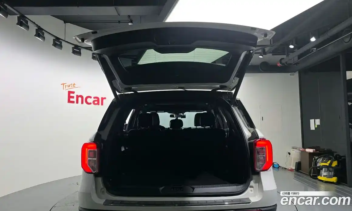 Ford Explorer 2020 2.3 Автомат в Москве № 255712, фото 10