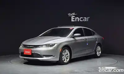 Chrysler 200, 2015