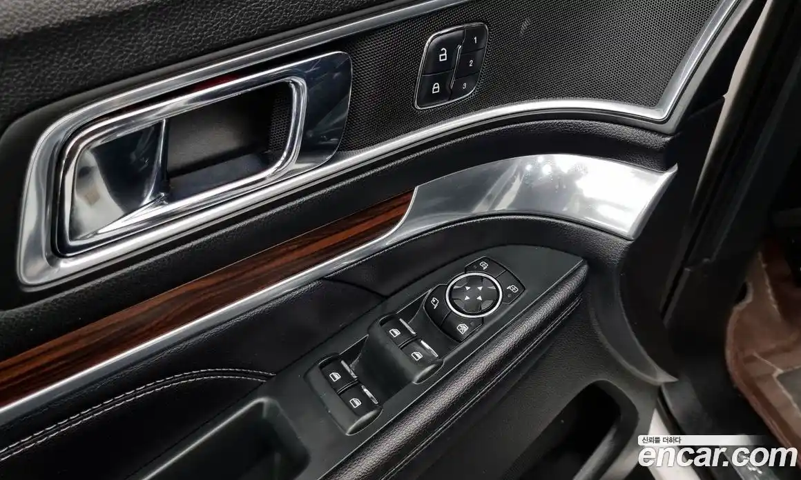 Ford Explorer 2016 2.3 Автомат в Москве № 258013, фото 19