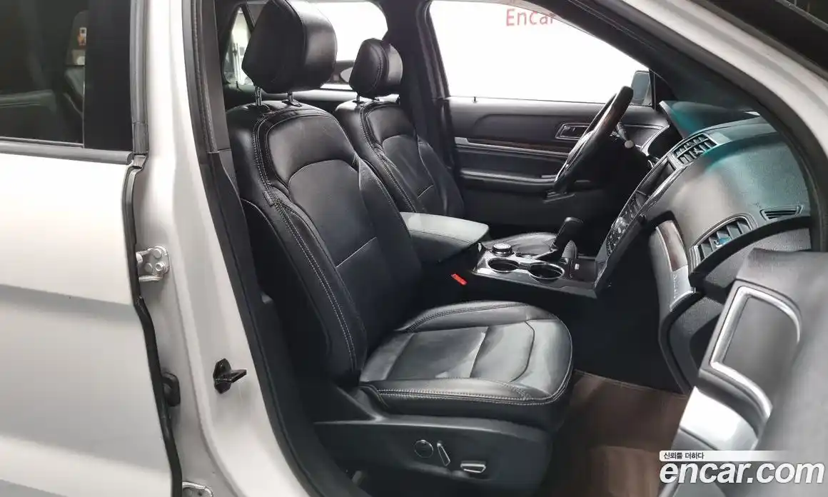 Ford Explorer 2016 2.3 Автомат в Москве № 258013, фото 10