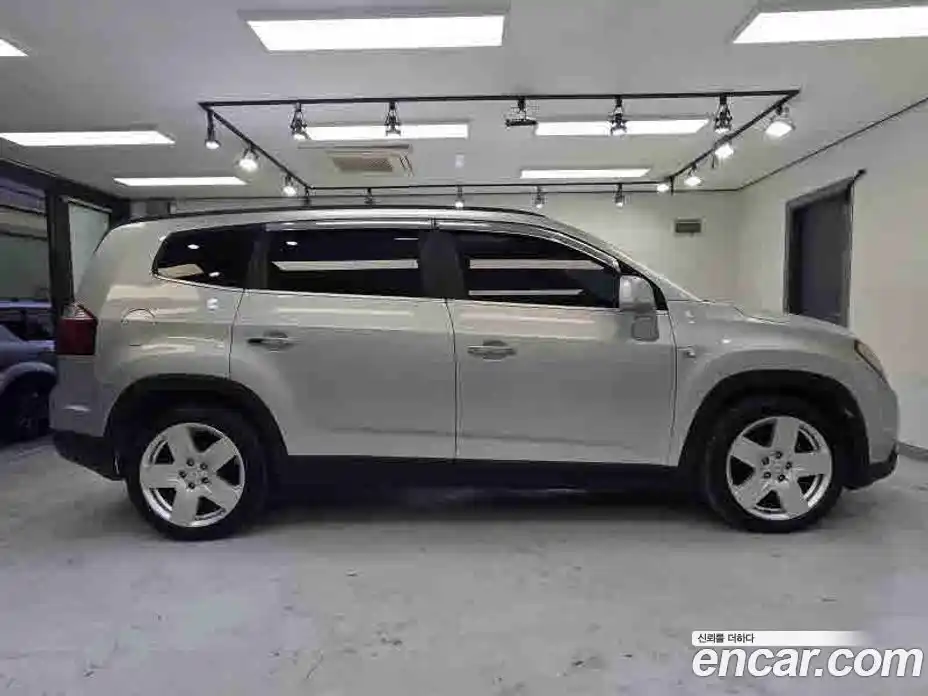 Chevrolet Orlando 2012 2.0 Автомат в Москве № 26265, фото 4