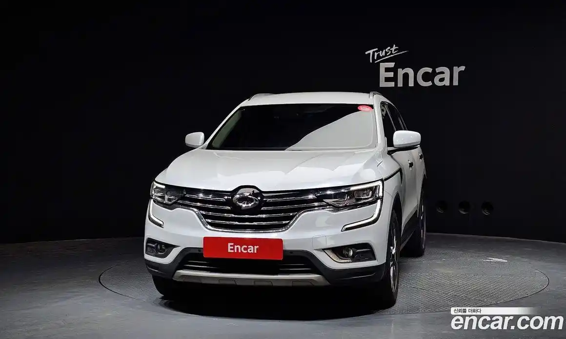 Renault QM6 2017 2.0 Автомат в Москве № 275353, фото 19