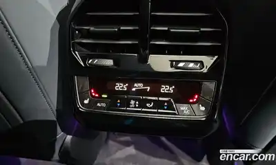 BMW iX 2023 0.3 Автомат в Москве № 280039, миниатюра 2