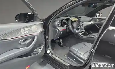 Mercedes-Benz E-Class 2022 2.0 Автомат в Москве № 292661, миниатюра 11
