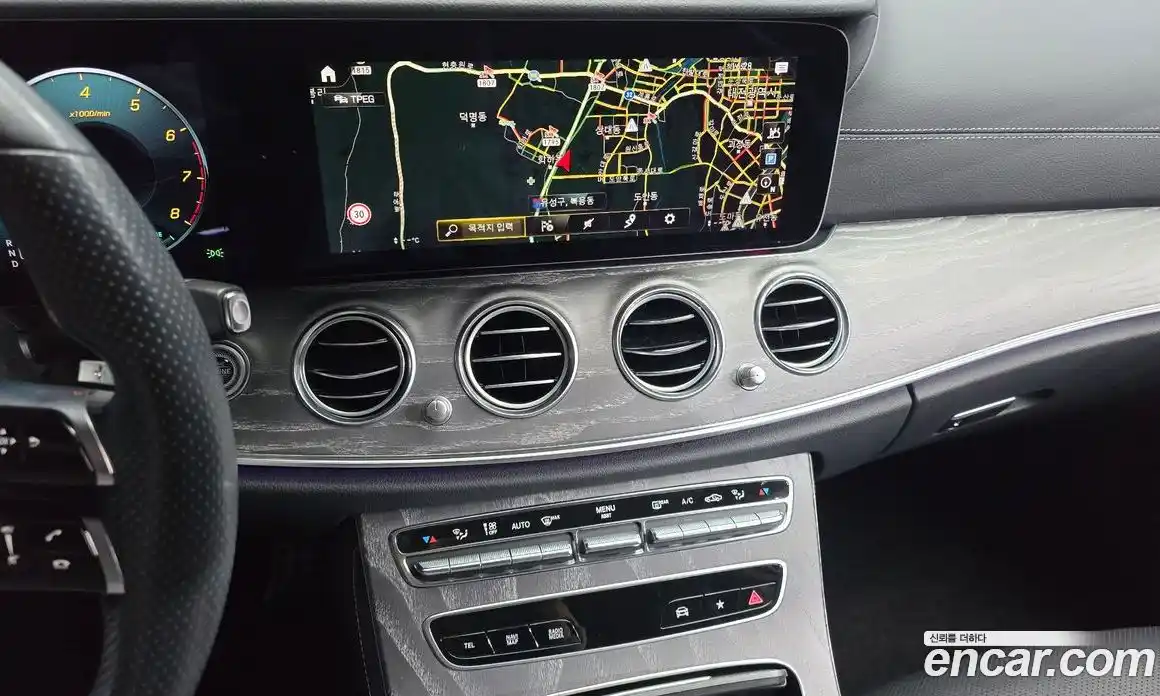 Mercedes-Benz E-Class 2022 2.0 Автомат в Москве № 292661, фото 14