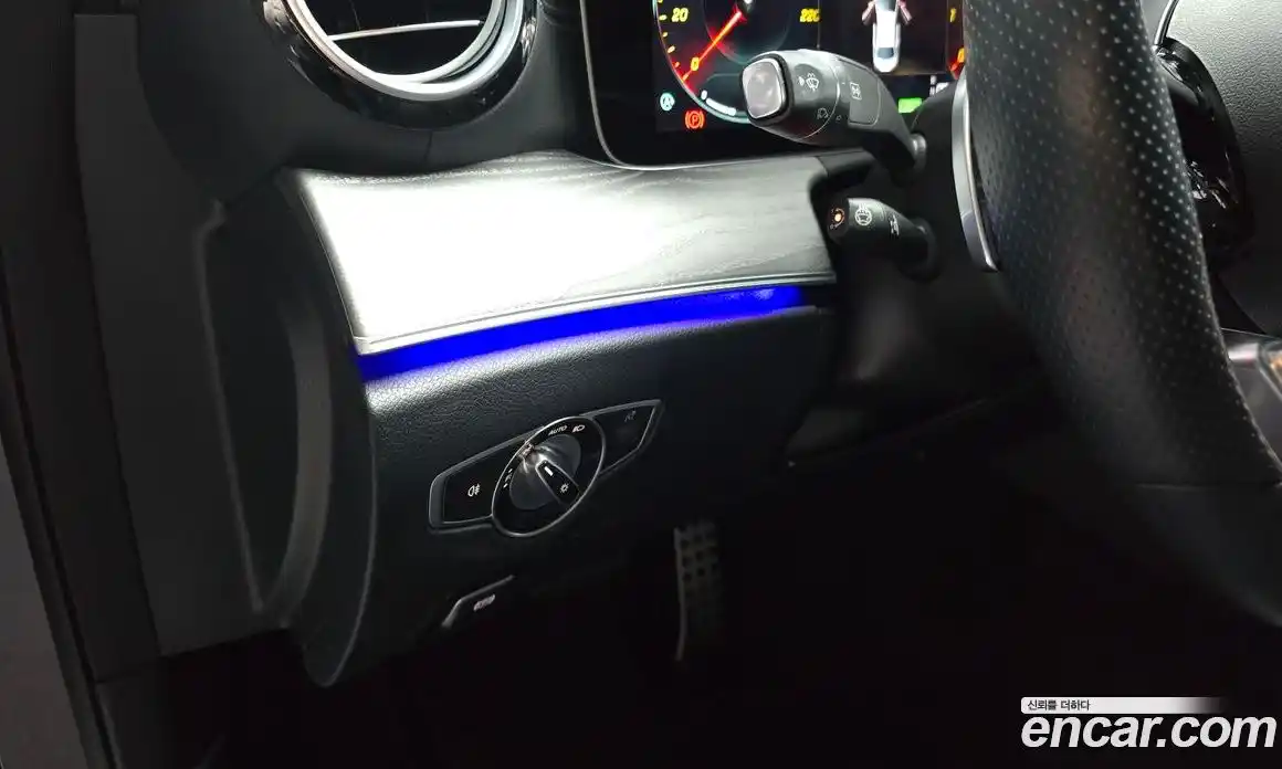 Mercedes-Benz E-Class 2022 2.0 Автомат в Москве № 292661, фото 17