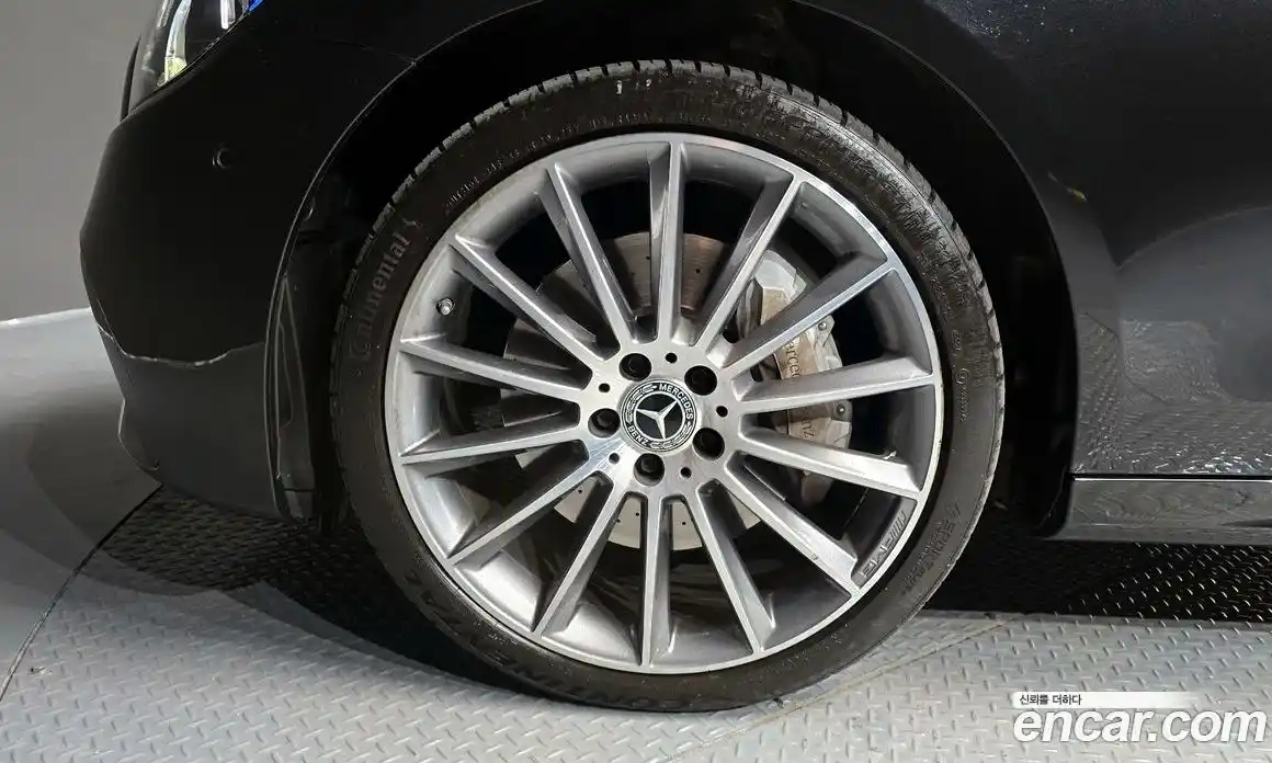 Mercedes-Benz E-Class 2022 2.0 Автомат в Москве № 292661, фото 5