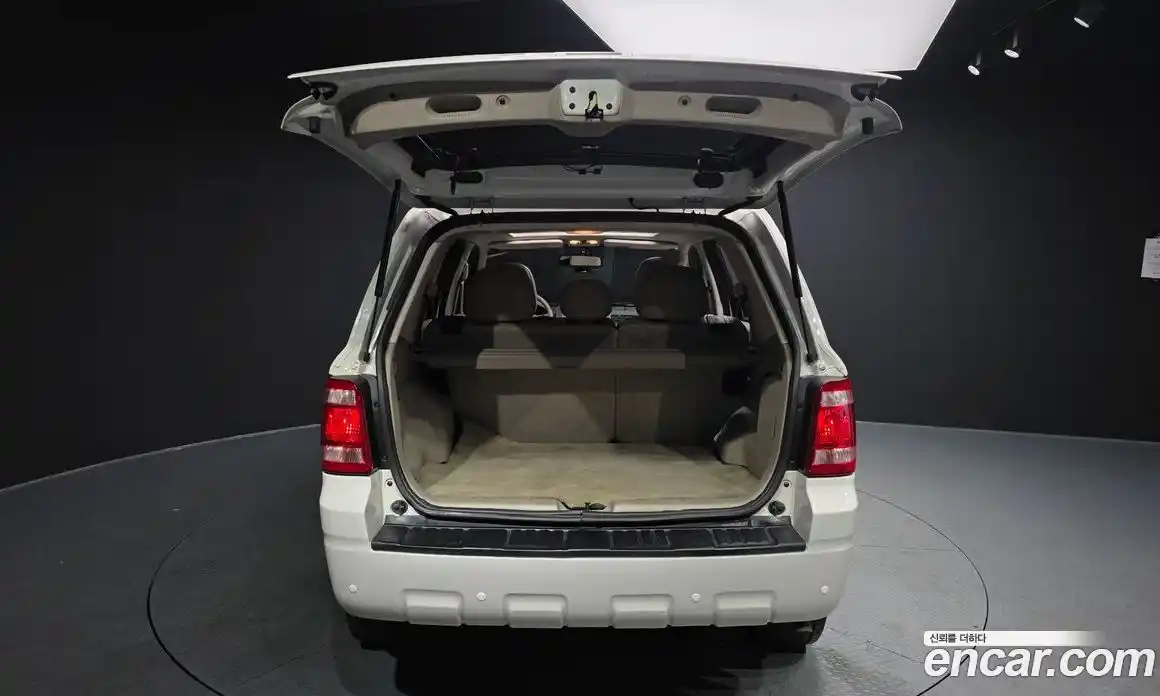 Ford Escape 2012 2.5 Автомат в Москве № 303717, фото 18