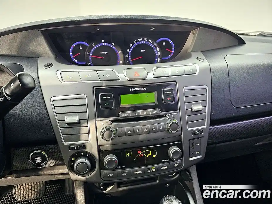 SsangYong Korando 2015 2.0 Автомат в Москве № 310648, фото 14