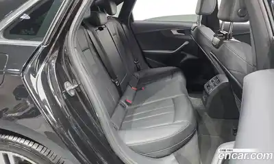 Audi A4 2019 2.0 Автомат в Москве № 311929, миниатюра 2