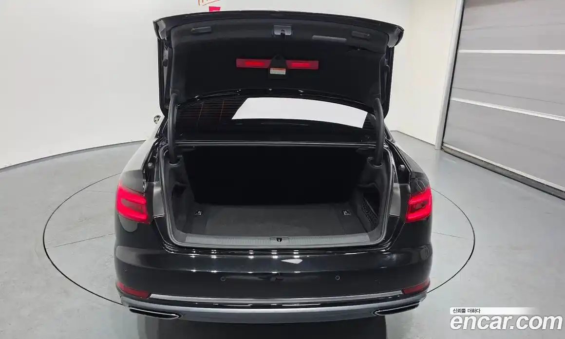 Audi A4 2019 2.0 Автомат в Москве № 311929, фото 3