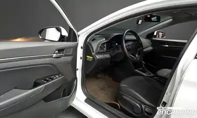 Hyundai Avante 2020 1.6 Автомат в Москве № 319149, миниатюра 11