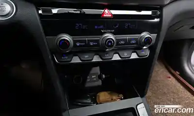 Hyundai Avante 2020 1.6 Автомат в Москве № 319149, миниатюра 12