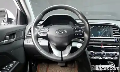 Hyundai Avante 2020 1.6 Автомат в Москве № 319149, миниатюра 6