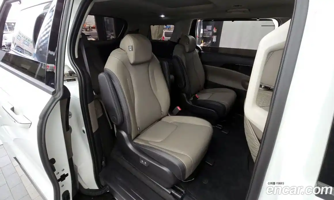 Kia Canival 2025 3.5 Автомат в Москве № 320689, фото 19