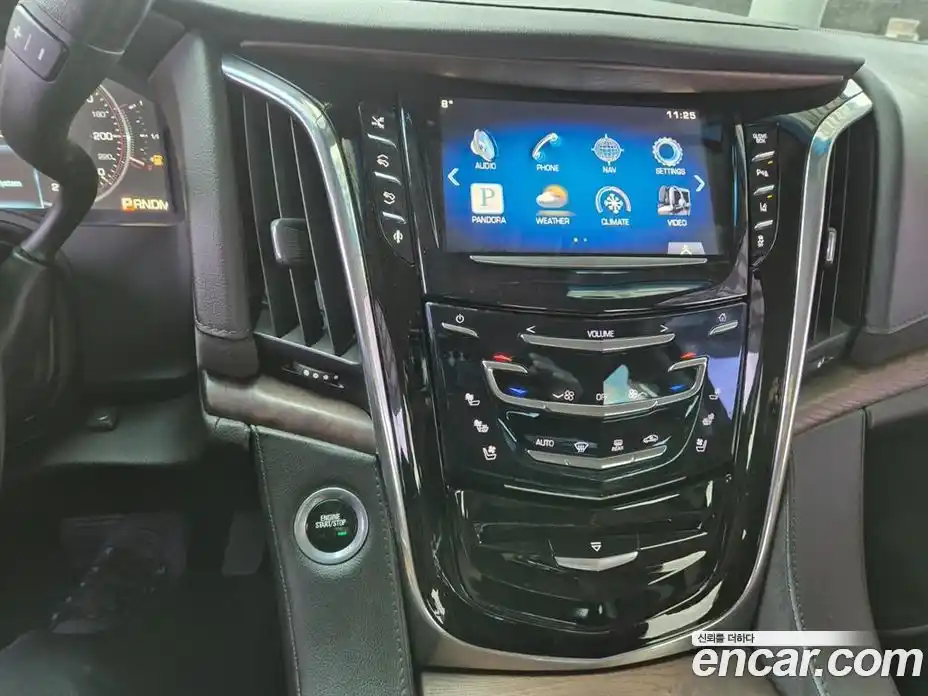 Cadillac Escalade 2015 6.2 Автомат в Москве № 321110, фото 15