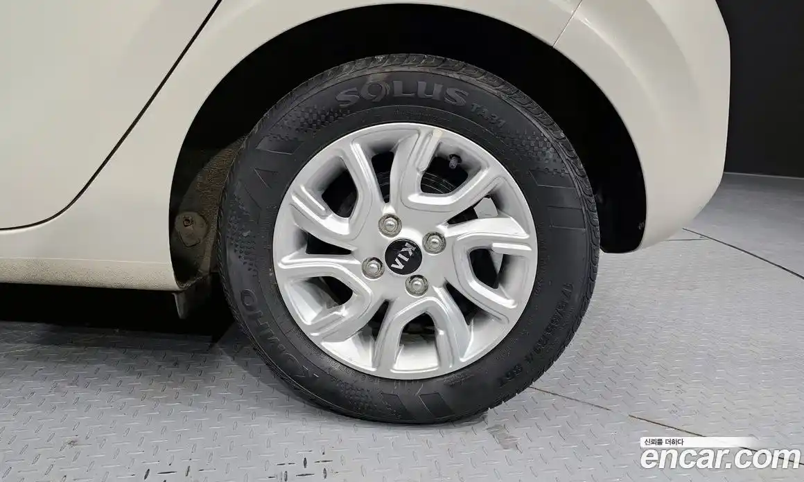 Kia Morning 2017 1.0 Автомат в Москве № 322148, фото 20