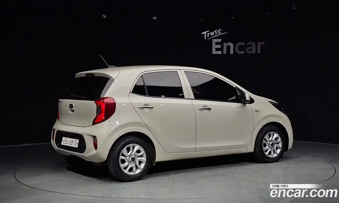 Kia Morning 2017 1.0 Автомат в Москве № 322148, фото 10