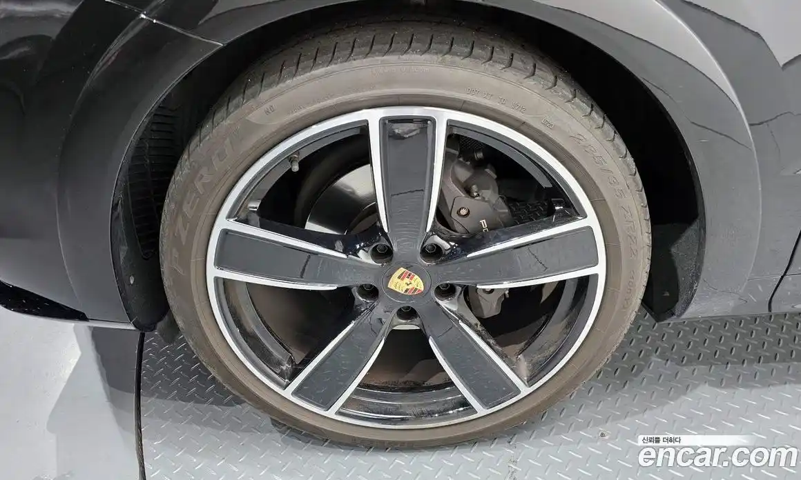 Porsche Cayenne 2023 3.0 Автомат в Москве № 326381, фото 20