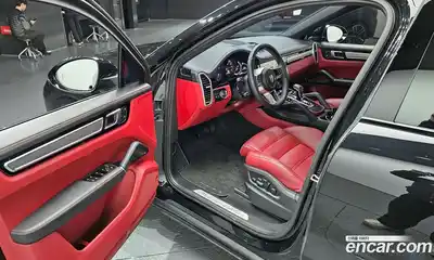 Porsche Cayenne 2023 3.0 Автомат в Москве № 326381, миниатюра 7