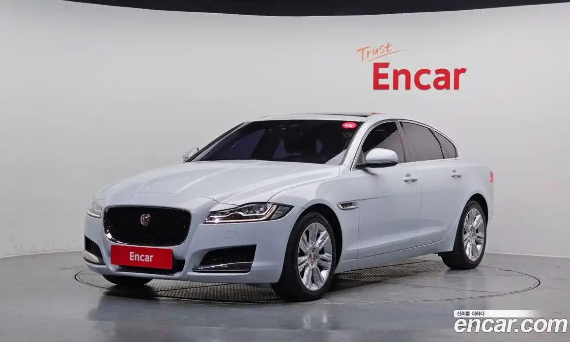 Jaguar XF 2017 2.0 Автомат в Москве № 335836, фото 1