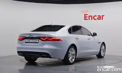 Jaguar XF 2017 2.0 Автомат в Москве № 335836, миниатюра 2