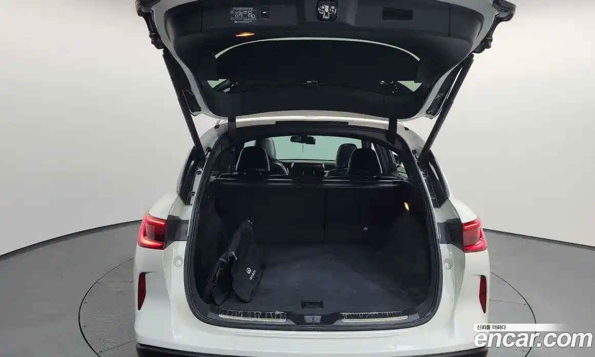 Infiniti QX50 2019 2.0 Автомат в Москве № 335943, фото 9